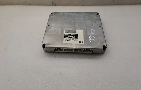 Toyota Avensis T250 Engine control unit/module MB1758008681 8966105C70