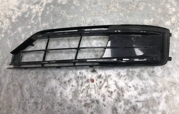 Audi A8 S8 D4 4H Front bumper lower grill 4H0807679RBILI 4H0807679R