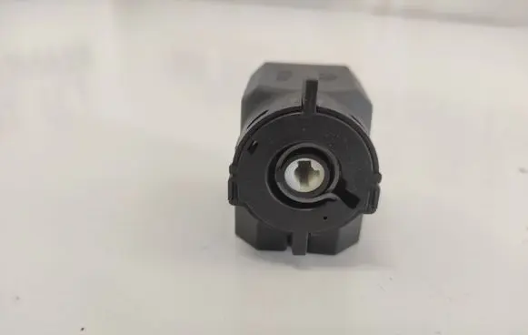 BMW 3 E46 Ignition lock contact 6901961