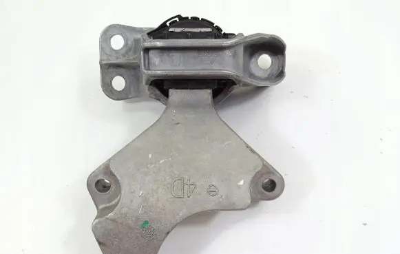 Nissan Micra K14 Engine mount bracket