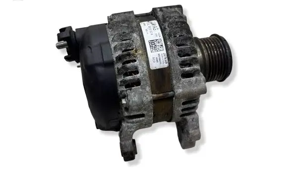 Volkswagen Tiguan Generator/alternator 03L903024