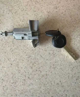BMW X5 E53 Front door lock (next to the handle) 51217035421