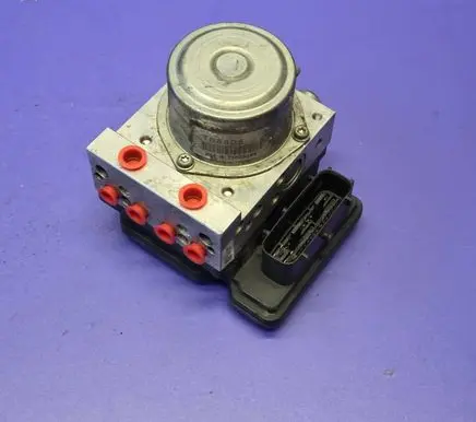 Nissan Juke I F15 ABS Pump 47660BX85B