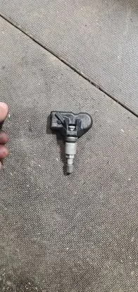 BMW 7 F01 F02 F03 F04 Tire pressure sensor 6798872