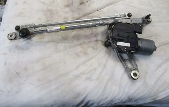Audi A4 S4 B6 8E 8H Front wiper linkage and motor AUDI8W1955023