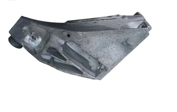 BMW X6 E71 Engine mounting bracket 67871110 677288002 2211677288002