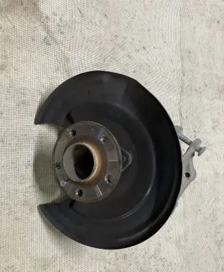 Volvo XC40 Rear wheel hub spindle/knuckle 32246249