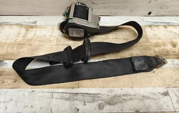 Skoda Octavia Mk2 (1Z) Front seatbelt 602519000
