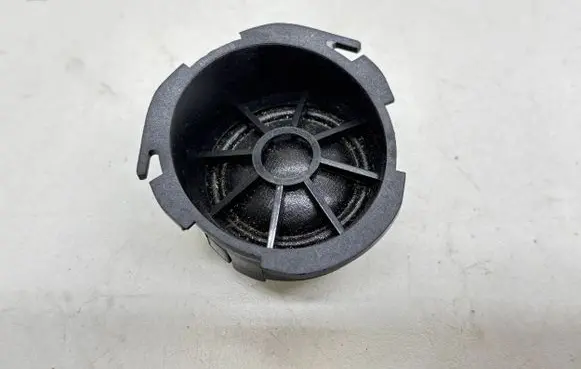 Audi A3 S3 A3 Sportback 8P Front door speaker 8P0035399C