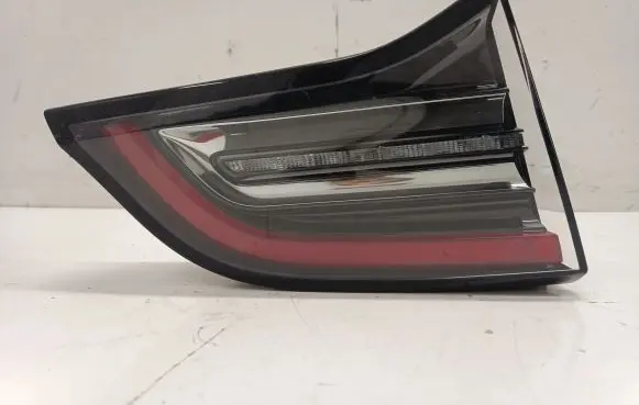 Tesla Model 3 Tailgate rear/tail lights 25D27150153