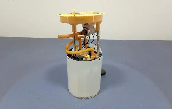 Volvo V70 In-tank fuel pump 31372878AA