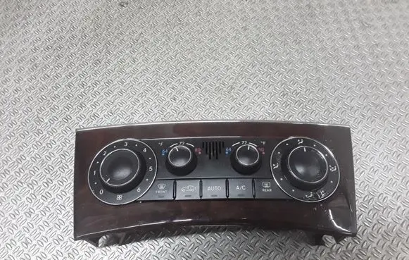 Mercedes-Benz C W203 Climate control unit A2038302985