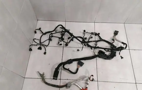 Land Rover Range Rover L405 Engine installation wiring loom FPLA9H589AG