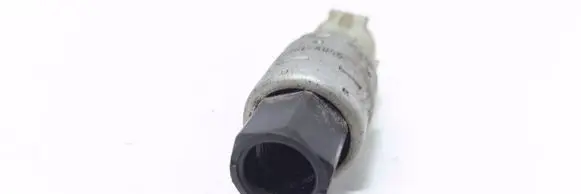 Ford Focus Air conditioning (A/C) pressure sensor 95BW19E561AA