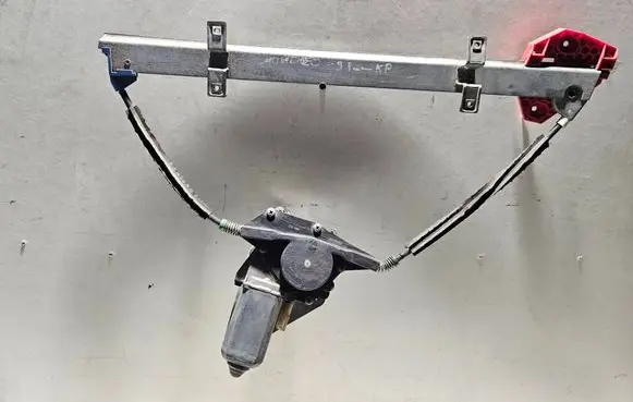 Ford Mondeo MK II Front door window regulator with motor 93BBF23201B 015001014