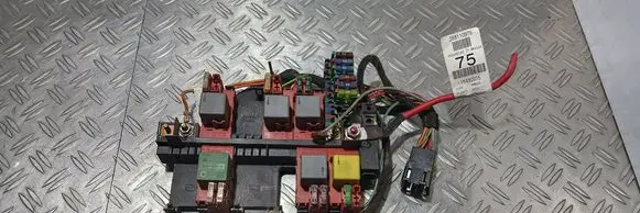 Mercedes-Benz ML W163 Fuse box set 1635450405 08200202
