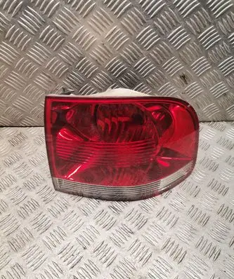 Volkswagen Touareg I Rear/tail lights 7l6945096k