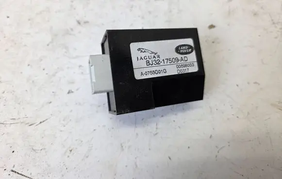 Land Rover Evoque I Window wiper interval relay BJ32-17509-AD