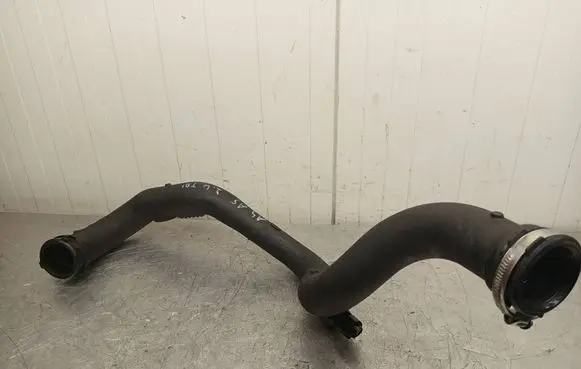 Audi A4 S4 B8 8K Intercooler hose/pipe 8K0145673