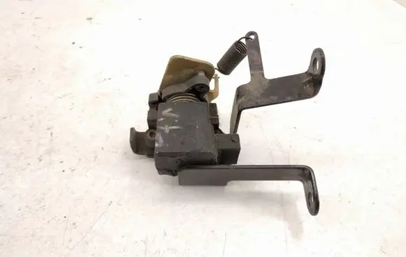 Mercedes-Benz E W210 Accelerator throttle pedal bracket A0125423317 0125423317