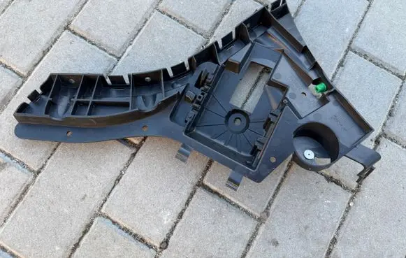 Volvo XC60 Rear bumper mounting bracket 31323764