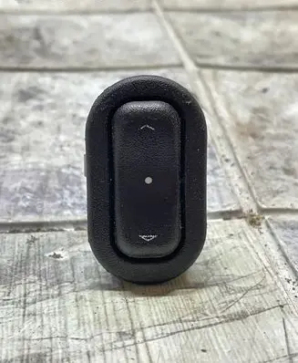 Opel Zafira A Electric window control switch 90561388