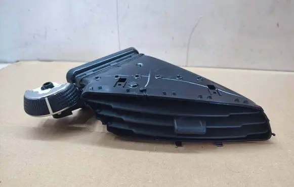 Ford Kuga II Dash center air vent grill 07466001