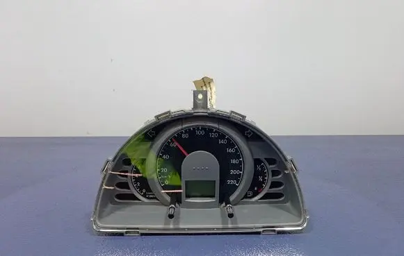 Volkswagen Fox Speedometer (instrument cluster) 5Z0920820NX