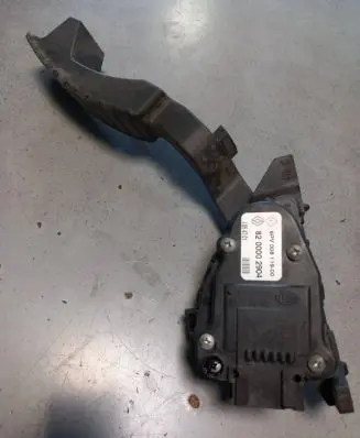 Renault Laguna II Accelerator throttle pedal 8200002904 6PV00811900