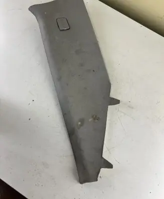 Jaguar XF X250 (D)pillar trim (top) 8X23F519A97BF