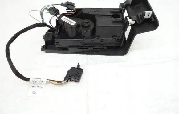 Peugeot 3008 II Dash center air vent grill 9815211577