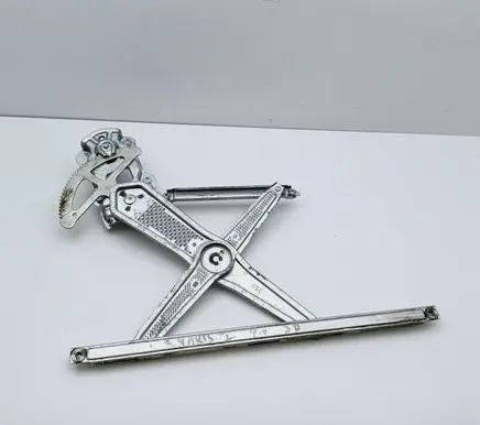Toyota Yaris Front door manual window regulator