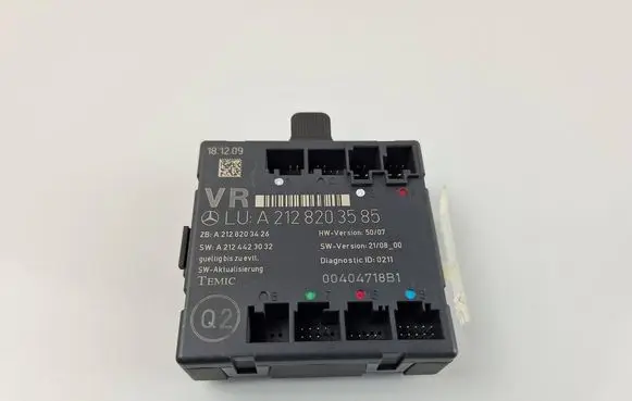 Mercedes-Benz C W204 Door control unit/module A2128203585 A2124423032 A2128203426