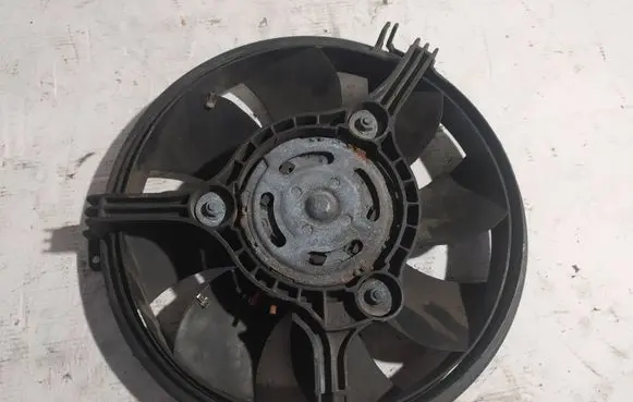 Audi A4 S4 B5 8D Radiator cooling fan shroud 8D0959455R