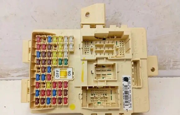 Hyundai Tucson TL Fuse module 91951D3570
