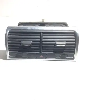 Audi Q7 4L Dash center air vent grill 4L0820951