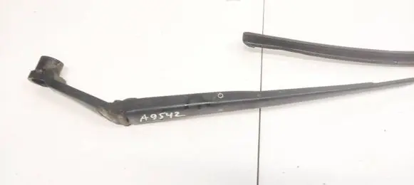 Mazda CX-7 Front wiper blade arm