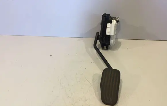 Volvo XC90 Accelerator throttle pedal 6PV00853718 30683521