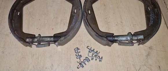 Volvo V70 Handbrake/parking brake pads 