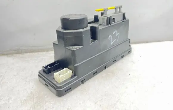 Mercedes-Benz SLK R170 Central locking vacuum pump 1708000648