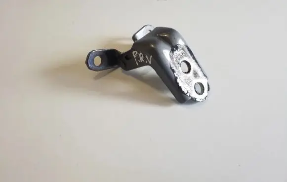 Nissan Qashqai J12 Front door upper hinge