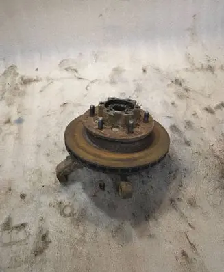 Mitsubishi Pajero Front wheel hub