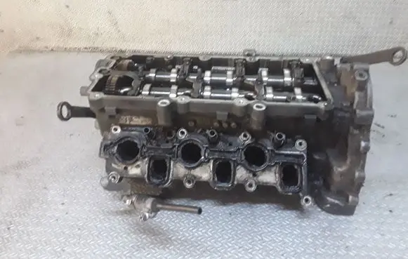 Volkswagen Touareg I Engine head 