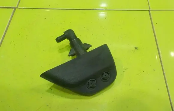 Land Rover Freelander 2 - LR2 Headlight washer pump PRAWY