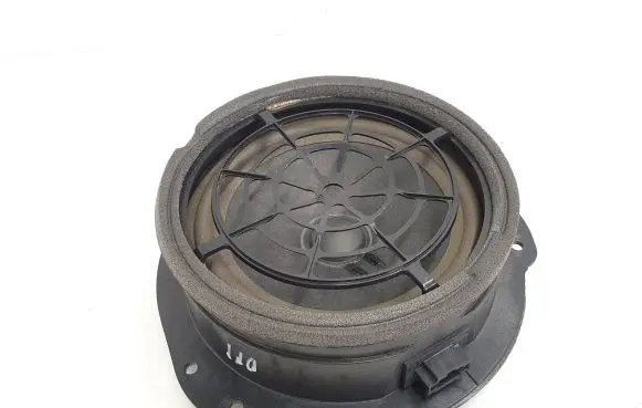 Audi TT TTS RS Mk3 8S Front door high frequency speaker