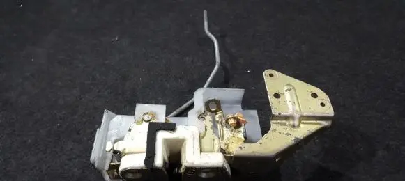 Mazda 323 Front door lock