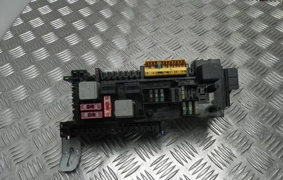 Mercedes-Benz C AMG W204 Fuse box set 017187811 K778