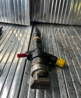 Toyota Corolla E120 E130 Fuel injectors set 236700G010
