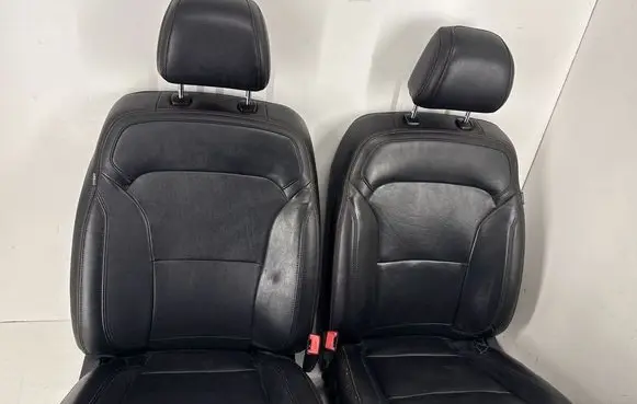 Ford Explorer V Seat set