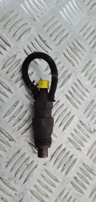 Nissan Terrano Fuel injector